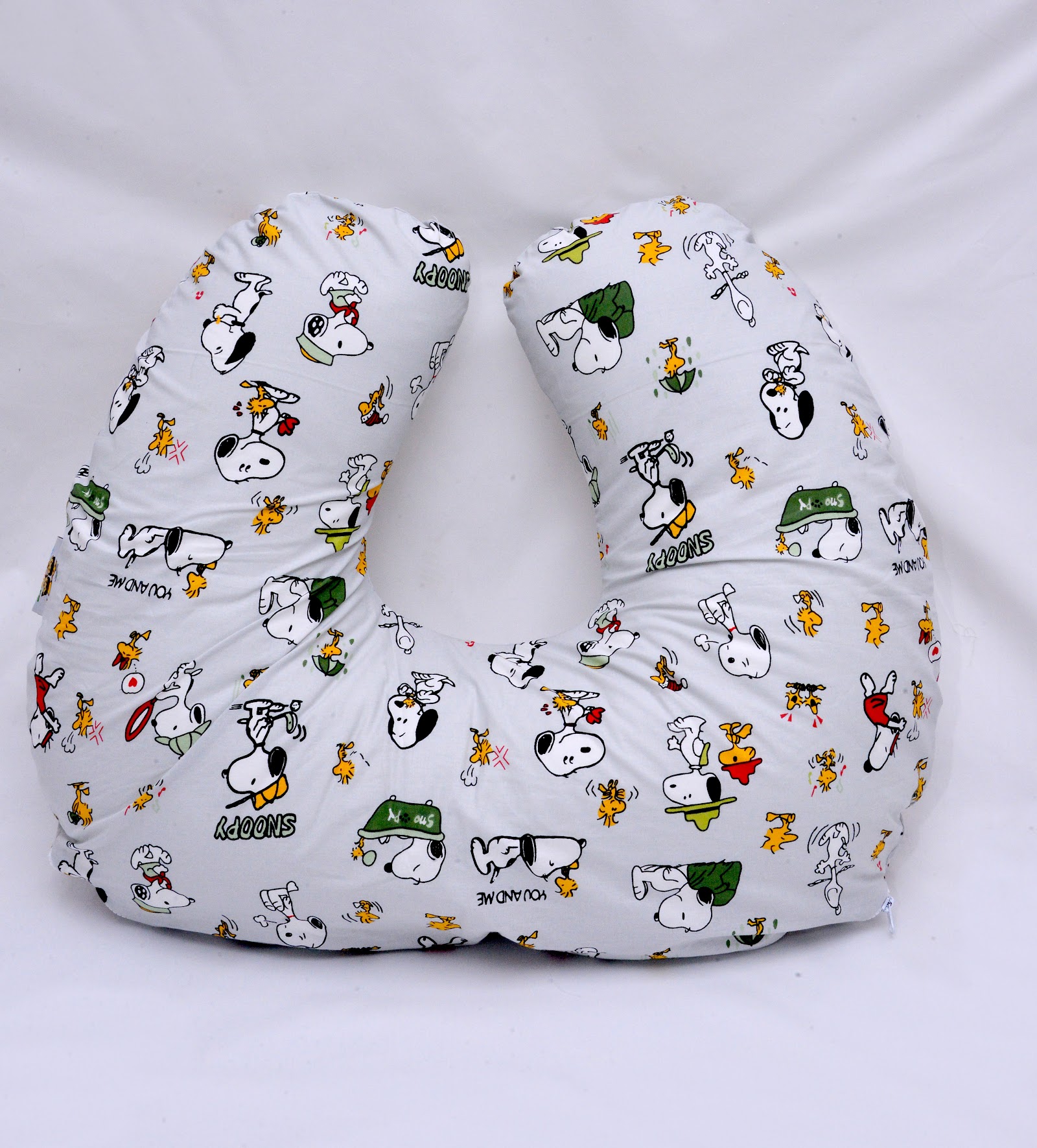Coussin d'allaitement Snoopy Gris