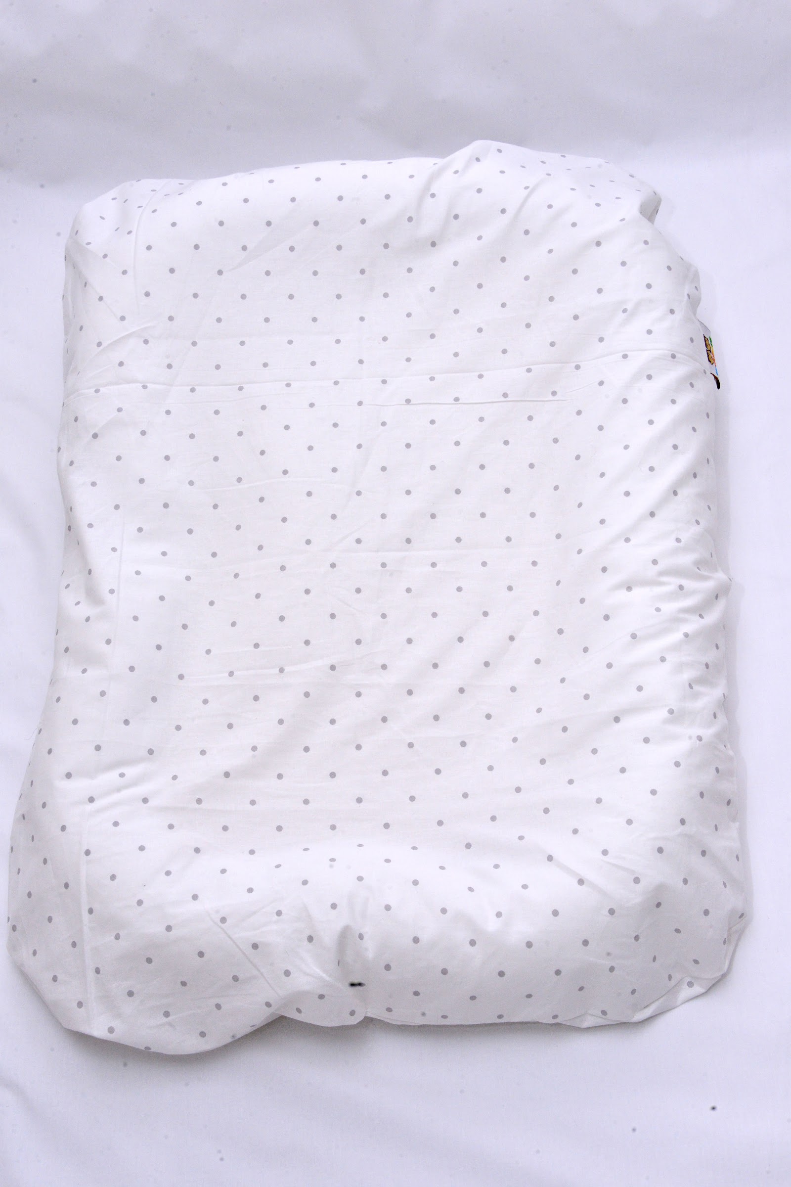 Baby Nest Pois Gris
